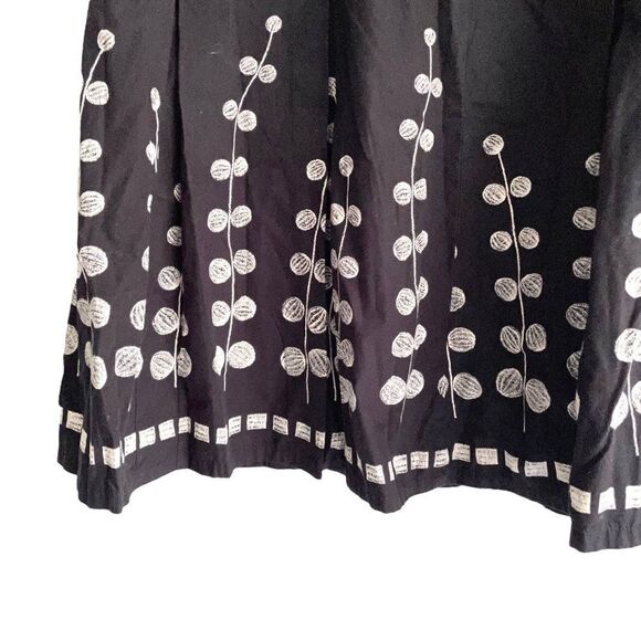 WANKO Mini Skirt Black With White Embroidery M - Picture 2 of 4